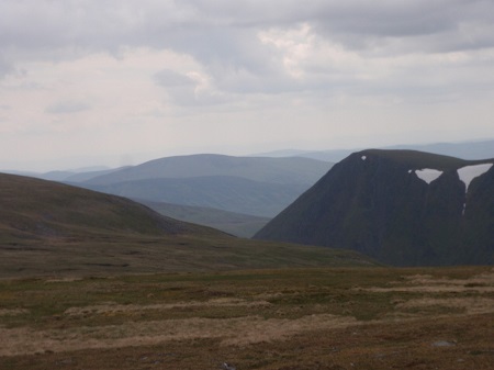 From the broad ridge near Cairn of Claiss